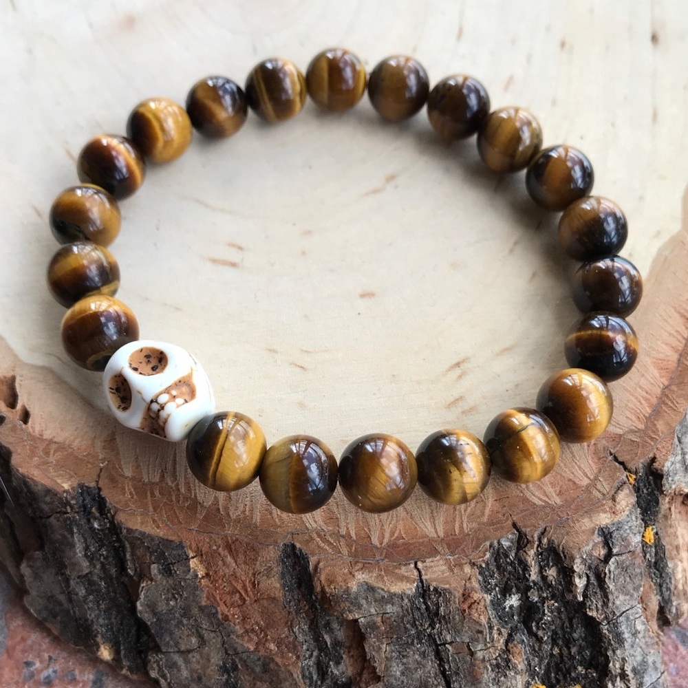 Men or women Tiger eye skull bead bracelet